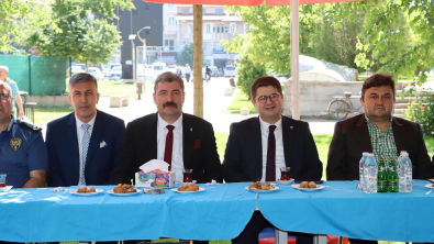 Protokol Bayramlaştı