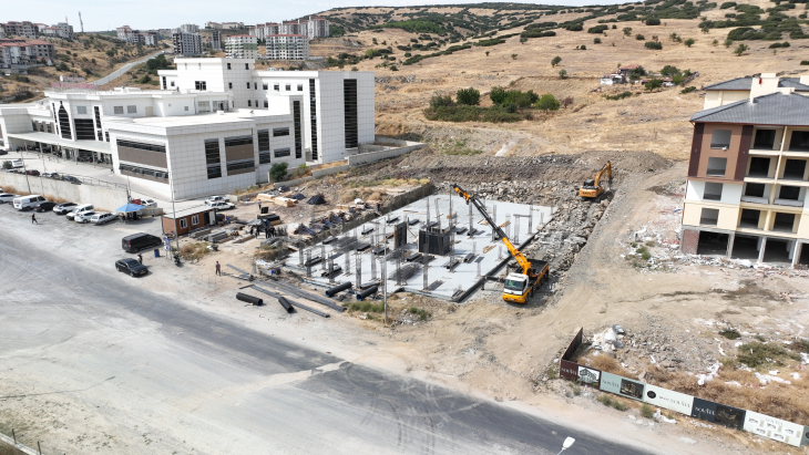 Kula’da 60 Milyon TL’lik spor tesisi ve kapsamlı üstyapı çalışmaları sürüyor