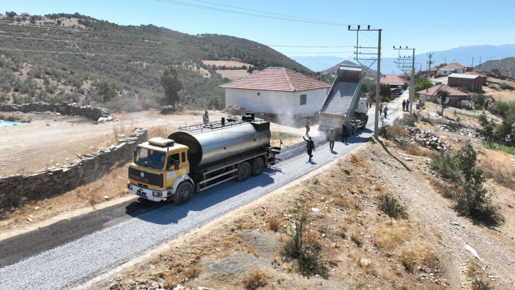 Çarıkballı’ya 7 Kilometre Sathi Kaplama Asfalt