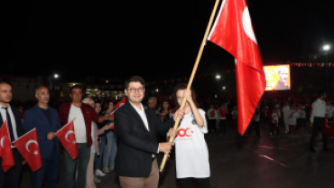 Yüzlerce Kulalı, 100. Yılı Zeybek Oynayarak Kutladı