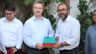 Vali Ünlü'den Kula Çıkartması