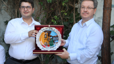 Vali Ünlü'den Kula Çıkartması