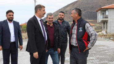 Kula’da taş döşeme seferberliği tüm hızıyla devam ediyor