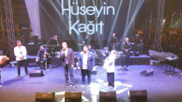 Kula’da kurtuluş coşkusu Hüseyin Kağıt konseriyle başladı